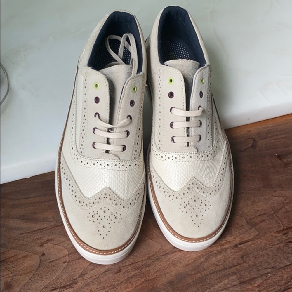 Ted Baker Men’s Dress Sneaker. Size 11.